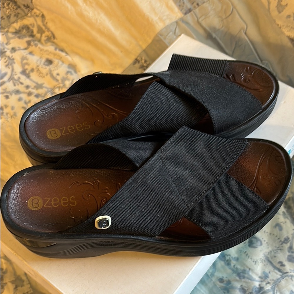 Bzees Women's Desire Sandals - Black Brand New in box!